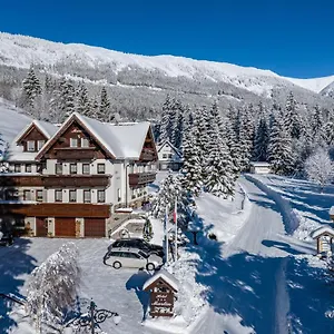 3* Hotel Martin & Kristyna